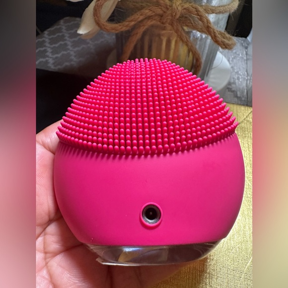FOREO LUNA mini 2 Silicone Dual-Sided Facial Cleansing Brush , Works Perfectly - Picture 8 of 10